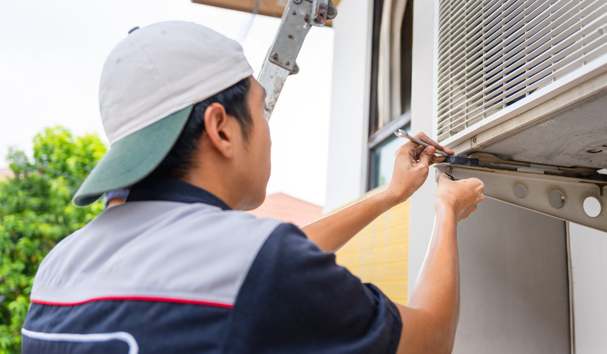 What Should I Check Before Calling Emergency HVAC Service?